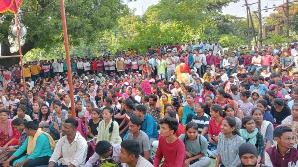 youths against contracting of government jobs