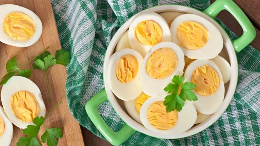 how much eggs should we eat in a week