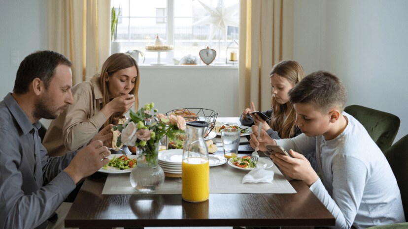 Children Addicted to Mobile