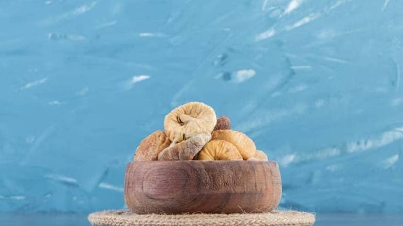Benefits Of Eating Soaked Anjeer In Water