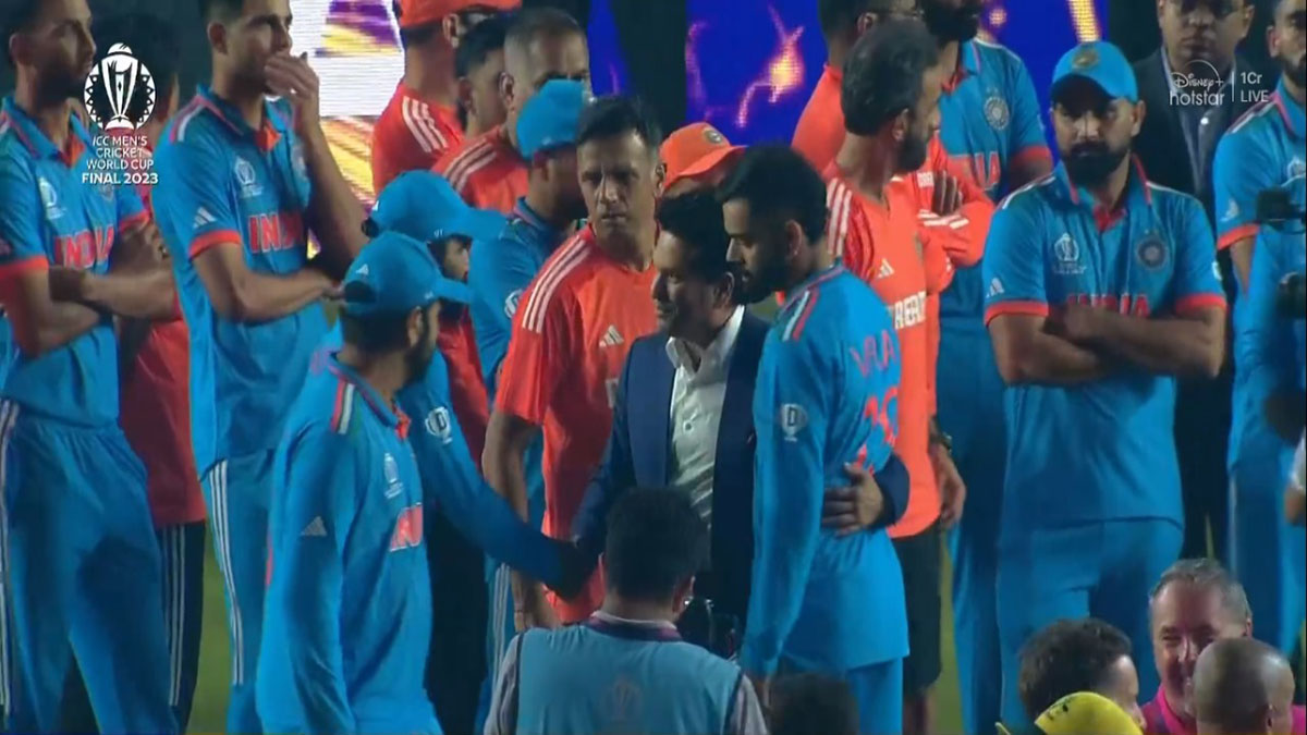 IND vs AUS Final: अंतिम फेरीतील पराभवानंतर रोहित-सिराजला अश्रू अनावर; सचिन तेंडुलकरने केले टीम इंडियाचे सांत्वन
