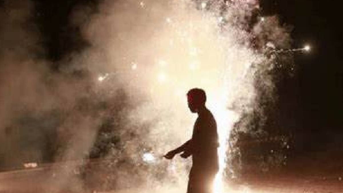 Firecrackers News