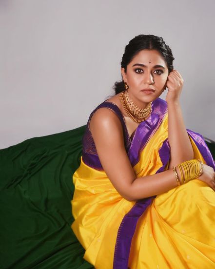 Mrunmayee Deshpande Rao Yellow Saree