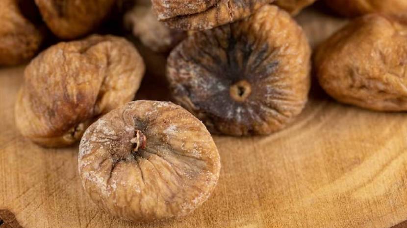 Benefits Of Eating Soaked Anjeer In Water