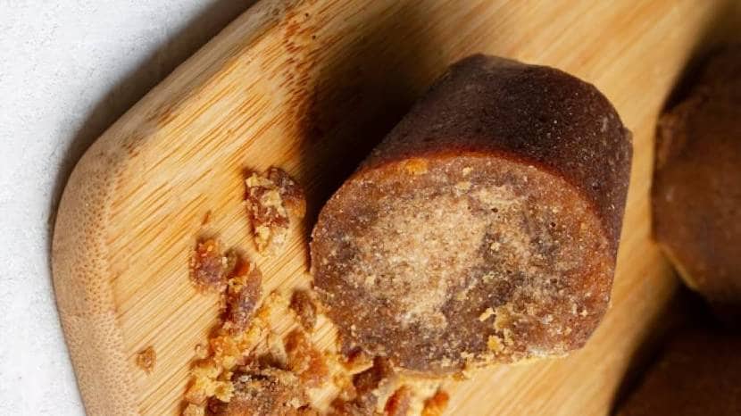 How To Differentiate Between Real And Fake Jaggery