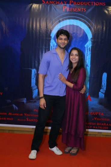 Sayali Sanjeev Rishi Saxena New Movie