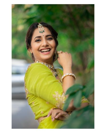 Sayali Sanjeev Rishi Saxena New Movie