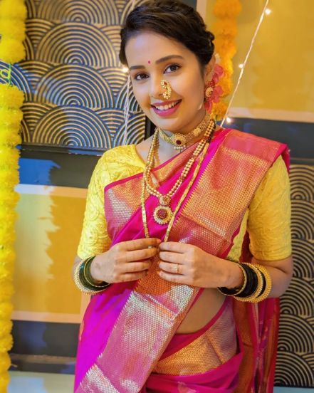 Shivani Rangole Kulkarni Diwali 2023