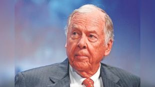 T Boone Pickens manager of hedge fund B P Capital Management