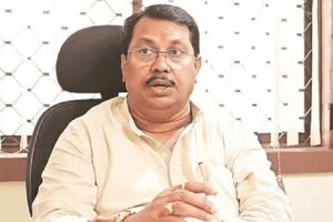 Vijay Vadettiwar spoke why he did not attend meeting Hingoli