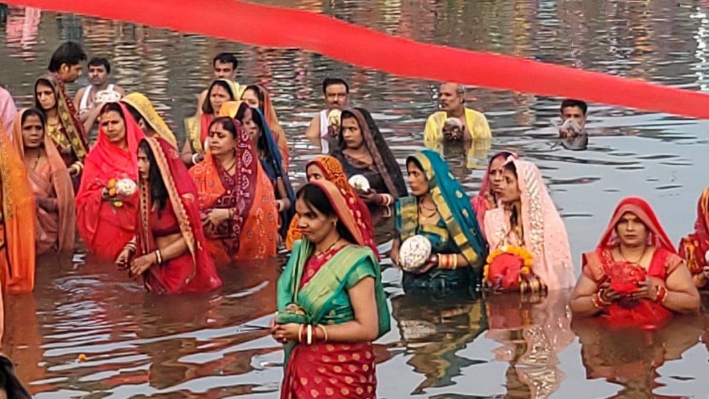 Water polluted due to Chhata Puja in Papadakhind Dam vasai