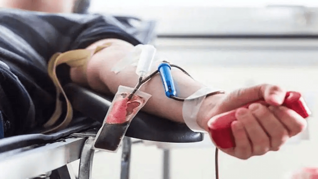 unique initiative reduce blood shortage, chain blood donation camps 93 colleges