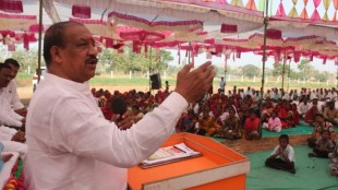 dr vijaykumar gavit on roads in tribal areas