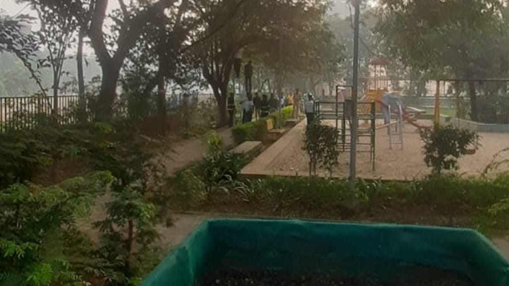 navi mumbai, kopar khairane, man suicide in garden