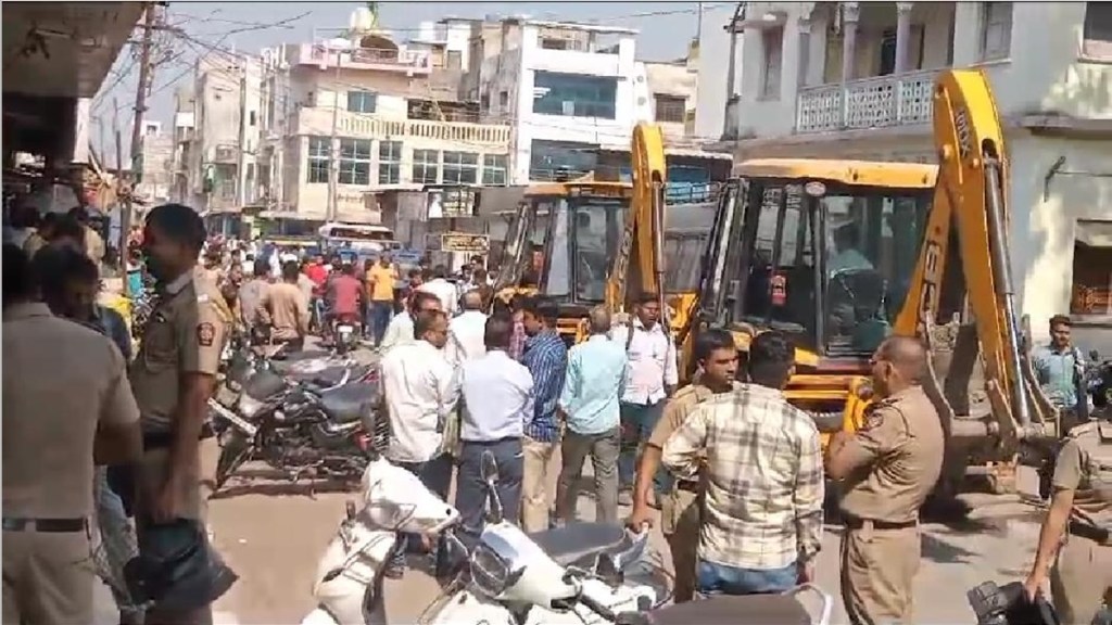 anti encroachment drive at iqbal chowk, death of child
