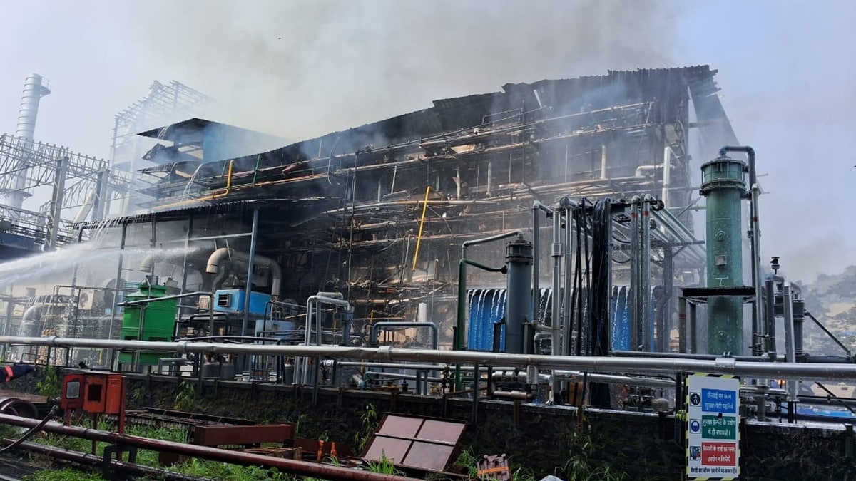 mahad midc blast, five injured in mahad midc blast, 11 workers missing in mahad midc