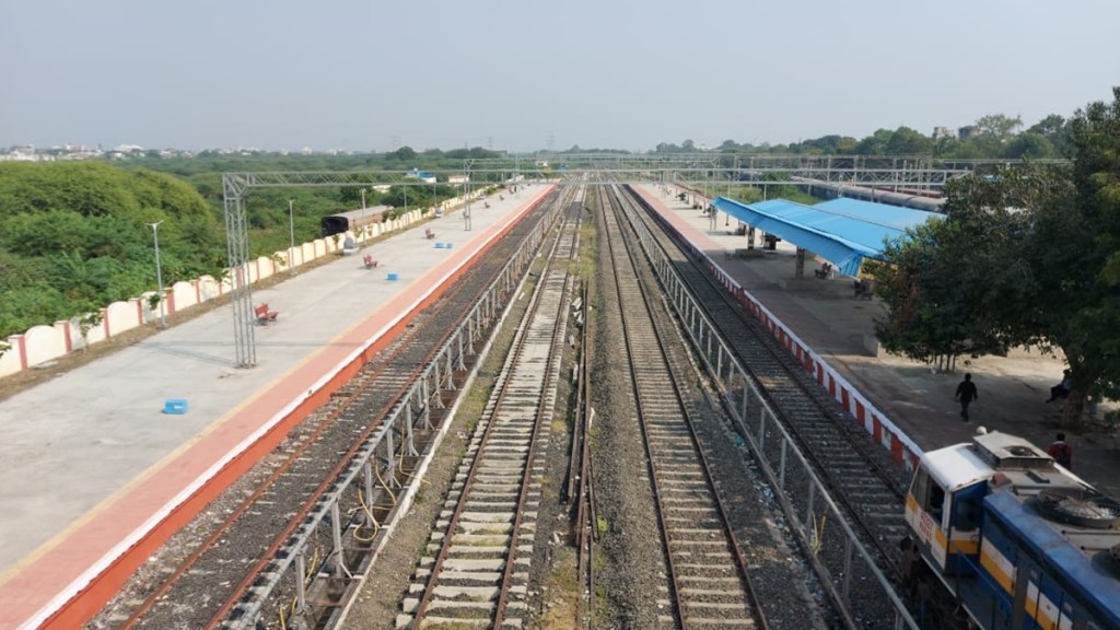 akola akot railway line, crores of expenditure akola akot railway route