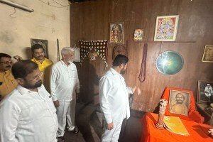 cm eknath shinde at anand aashram, film producer dharmveer 2, hunter weapon of late anand dighe