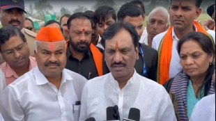ambadas danve in buldhana, ambadas danve inspected damaged crop, ambadas danve on unseasonal rain