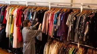 second hand clothing market
