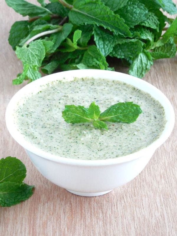 Know the benefits of mint chutney
