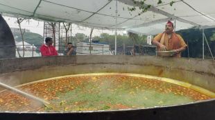 Parayan of Gajanan Maharajs pothi and three thousand kilos of khichdi