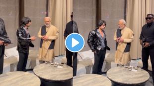 really shahrukh khan met pm narendra modi watch video is it real or fake duplicate of shahrukh khan and modi