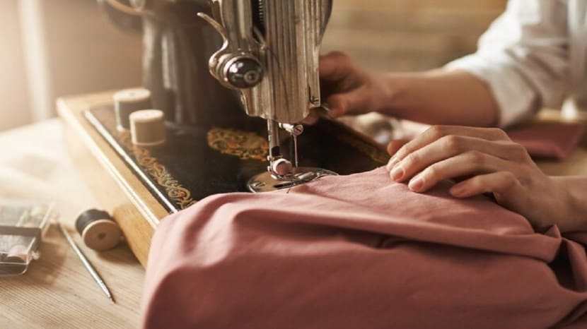many famous branded clothes are made in bangladesh their price is less rs 100 know fact