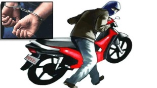 Kondhwa police arrested thief seized Five bikes pune