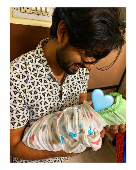 दरम्यान, शशांकला एक मुलगा आहे हे सर्वश्रुत आहे. लवकरच तो तीन वर्षांचा होईल. पण अजूनपर्यंत शशांकने लेक ऋग्वेदला सगळ्यांसमोर आणलं नाही. त्यामुळे चाहत्यांना त्याचा मुलाला पाहण्याची खूप उत्सुकता आहे.