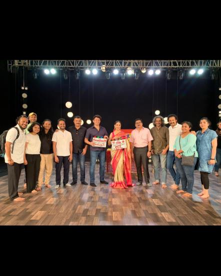 माधुरी दीक्षित आणि तिचे पती श्रीराम नेने यांची निर्मिती असलेला ‘पंचक’ हा मराठी चित्रपट ५ जानेवारी २०२४ प्रदर्शित होणार आहे.