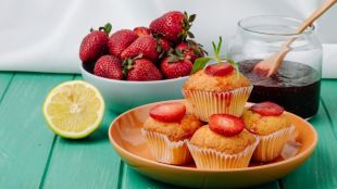 Eggless strawberry muffin recipe