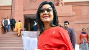 Mahua-Moitra-expelled-from-Loksabha