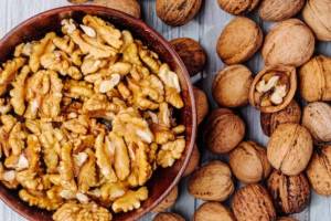 You must eat walnuts in winter know in what quantity and when should you eat them lifestyle