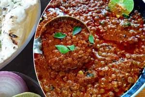 Dhaba Style Kolhapuri Akkha Masur Recipe