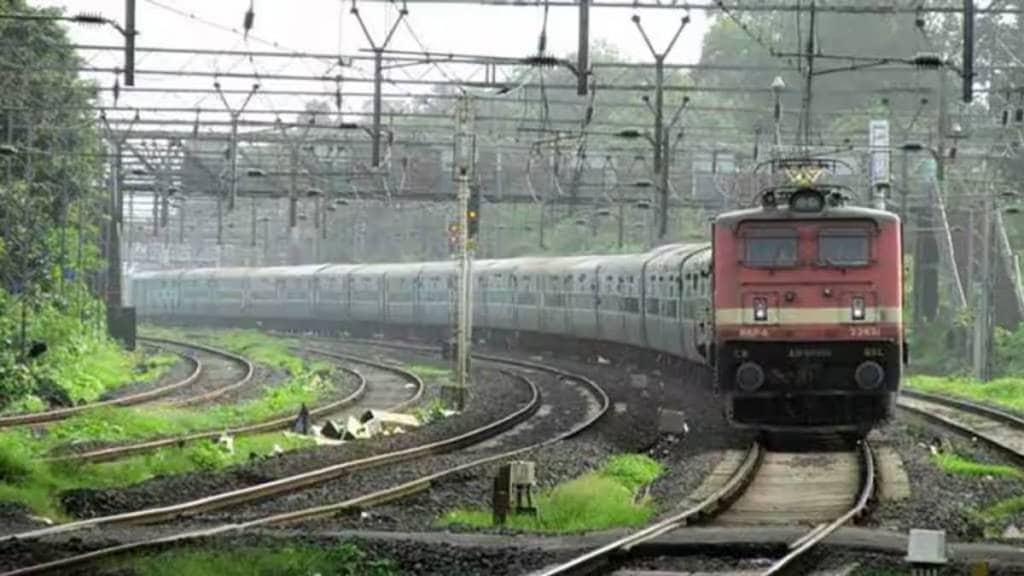 problems railway passengers Vaitarna to Dahanu