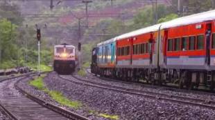 Hourly latemark for Pune Mumbai Railway