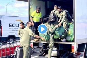 of Pakistan players loading their luggage into the truck video viral