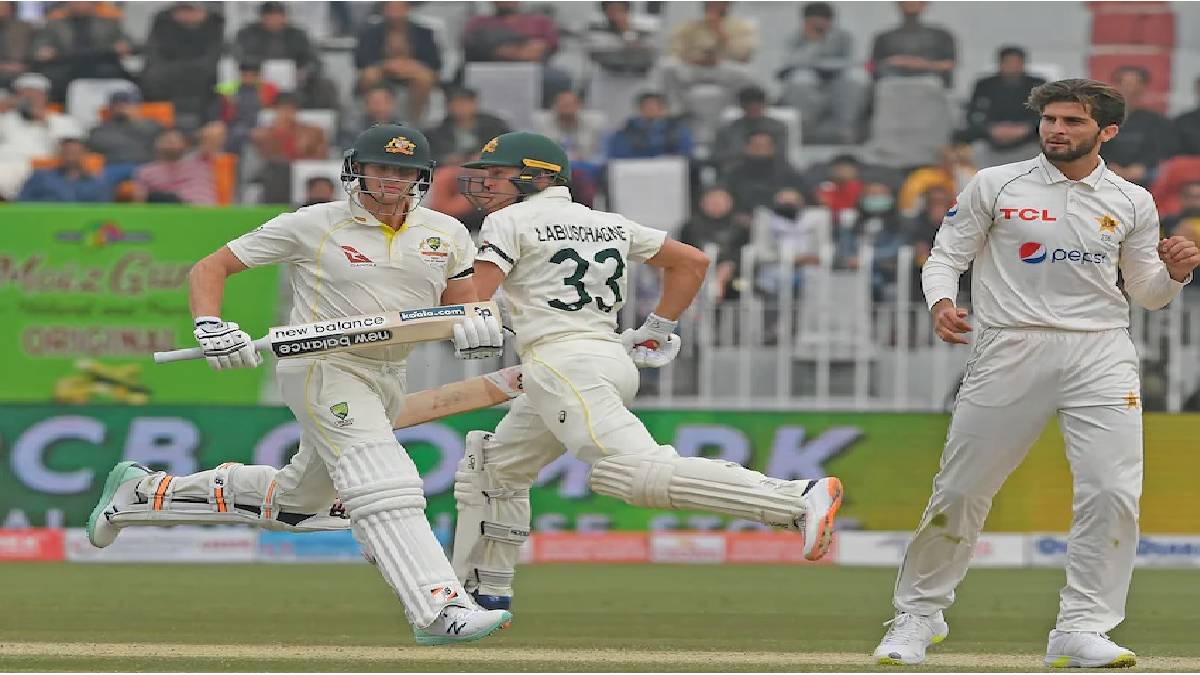AUS vs PAK 1st Test: तिसऱ्या दिवसअखेर ऑस्ट्रेलिया ड्रायव्हिंग सीटवर, पाकिस्तानविरुद्ध घेतली ३०० धावांची आघाडी