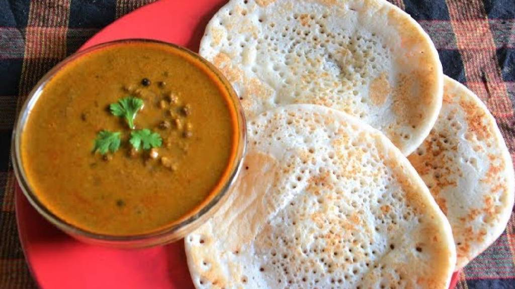 Malvani Amboli and Kala vatana usal recipe in marathi
