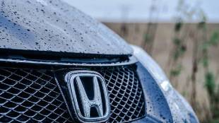 Year End Discount Customer chance to buy Honda's amazing Cars In Low Price Check out the offer