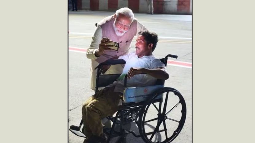 PM modi and diesable man