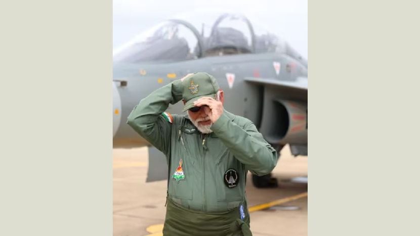 Pm narendra modi at fighter jet
