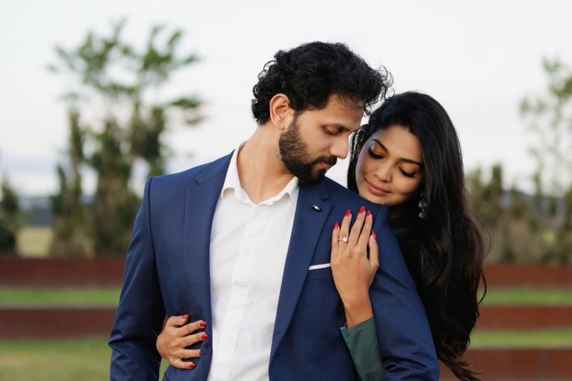 Pooja Sawant Siddesh Chavan Romantic Photoshoot