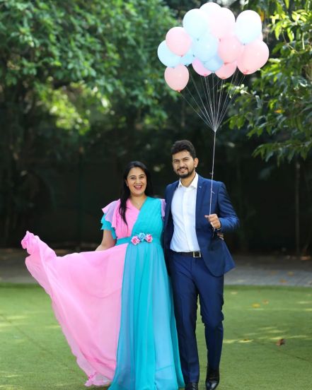 Sai Lokur Maternity Photoshoot