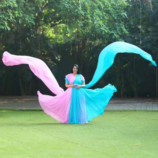 Sai Lokur Maternity Photoshoot
