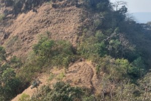 Two mounteneers rescued from Mahalaxmi mountain in Dahanu