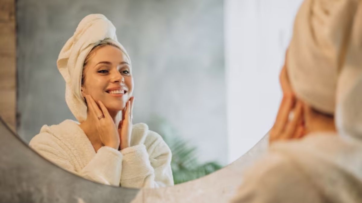 Use moisturizer o keep your skin hydrated and moisturized