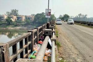 Valivali Bridge in Badlapur closed for traffic