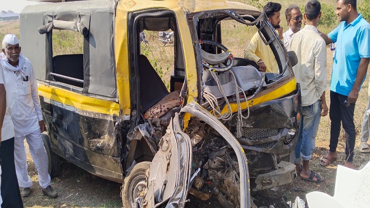 Six people of Shahada were injured
